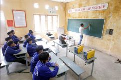 Ly Tu Trong vocational secondary school trains 100 vocational students