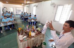 Ly Tu Trong Vocational College opens a new school year